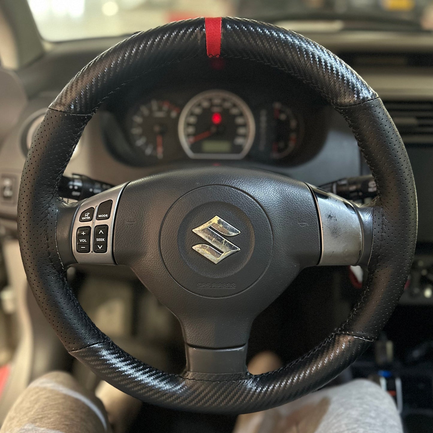 Natural Carbon - עם פס בצבע