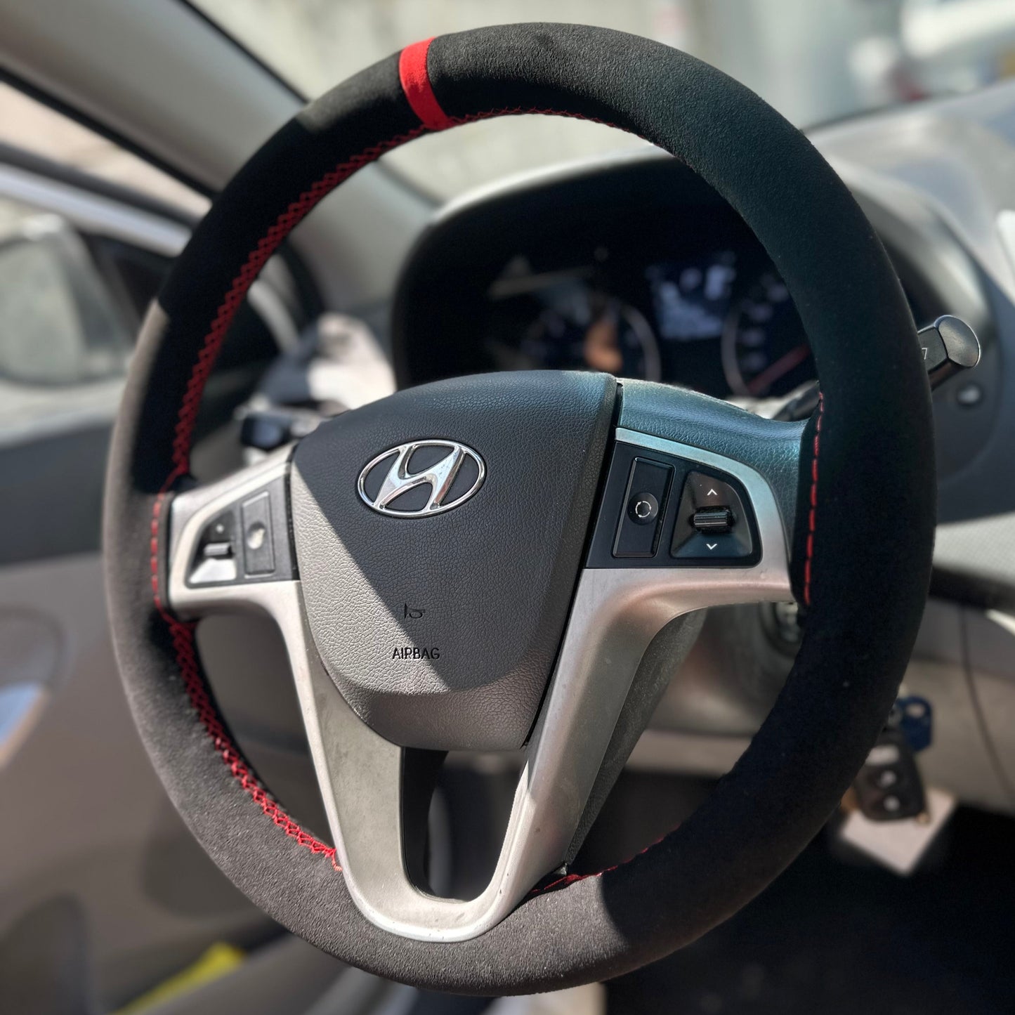 Alcantara - פס בצבע