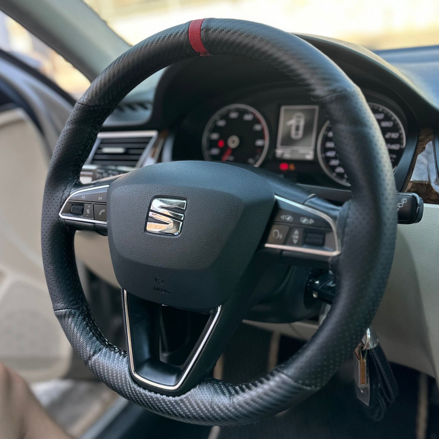 Natural Carbon - עם פס בצבע