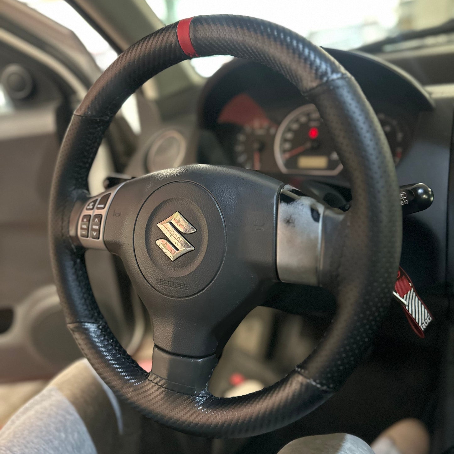 Natural Carbon - עם פס בצבע