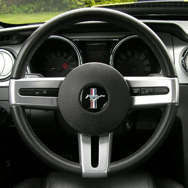 Ford - Mustang (2005-2012)