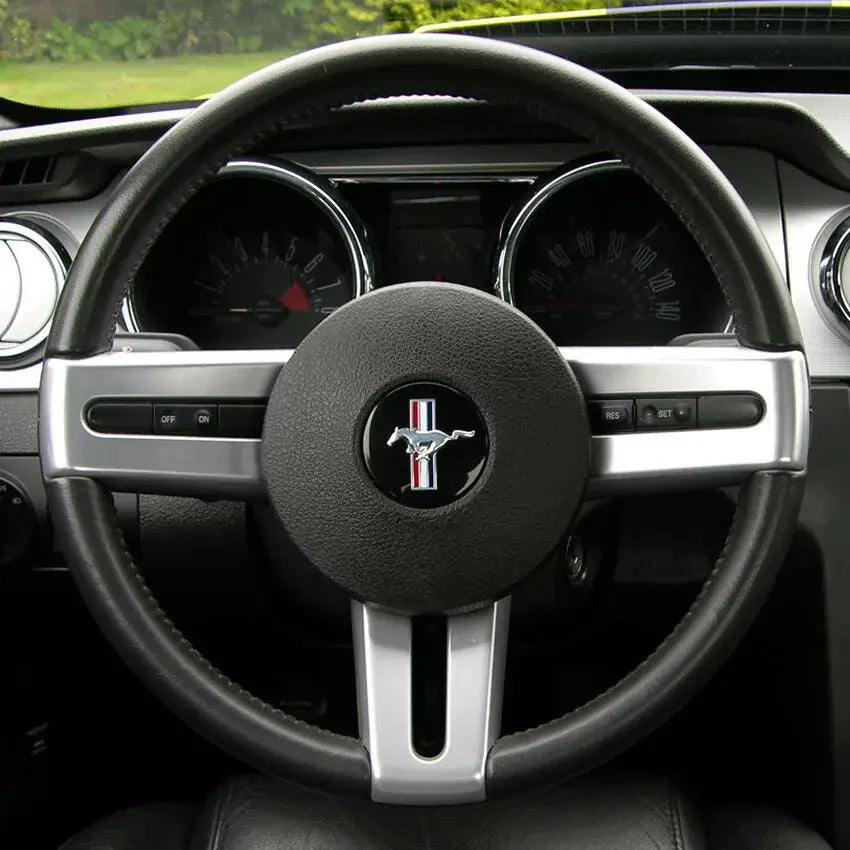 Ford - Mustang (2005-2012)